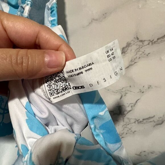 ASOS DESIGN tie front long sleeve bikini top in blue floral print - Picture 7 of 9